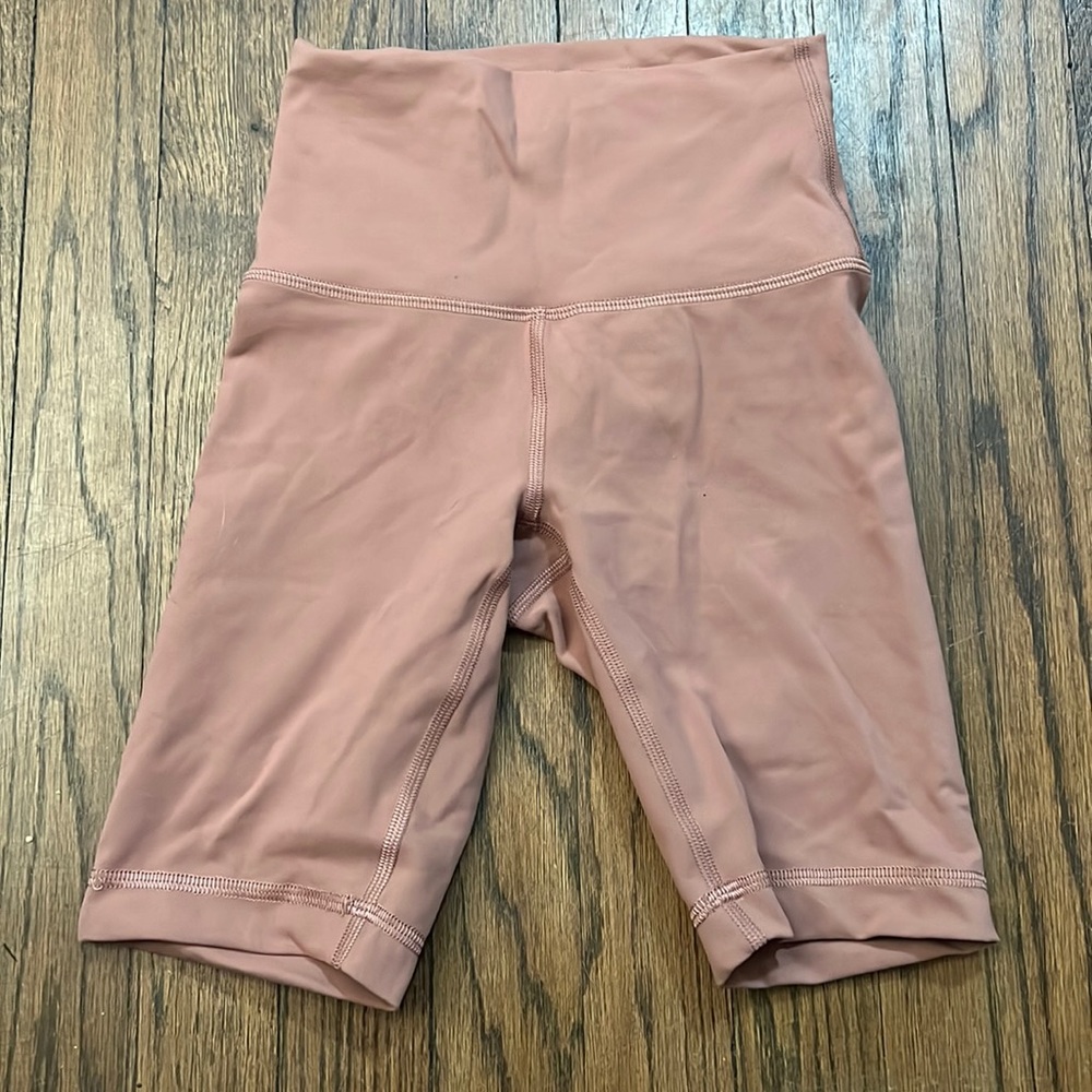 Lululemon wunder under short